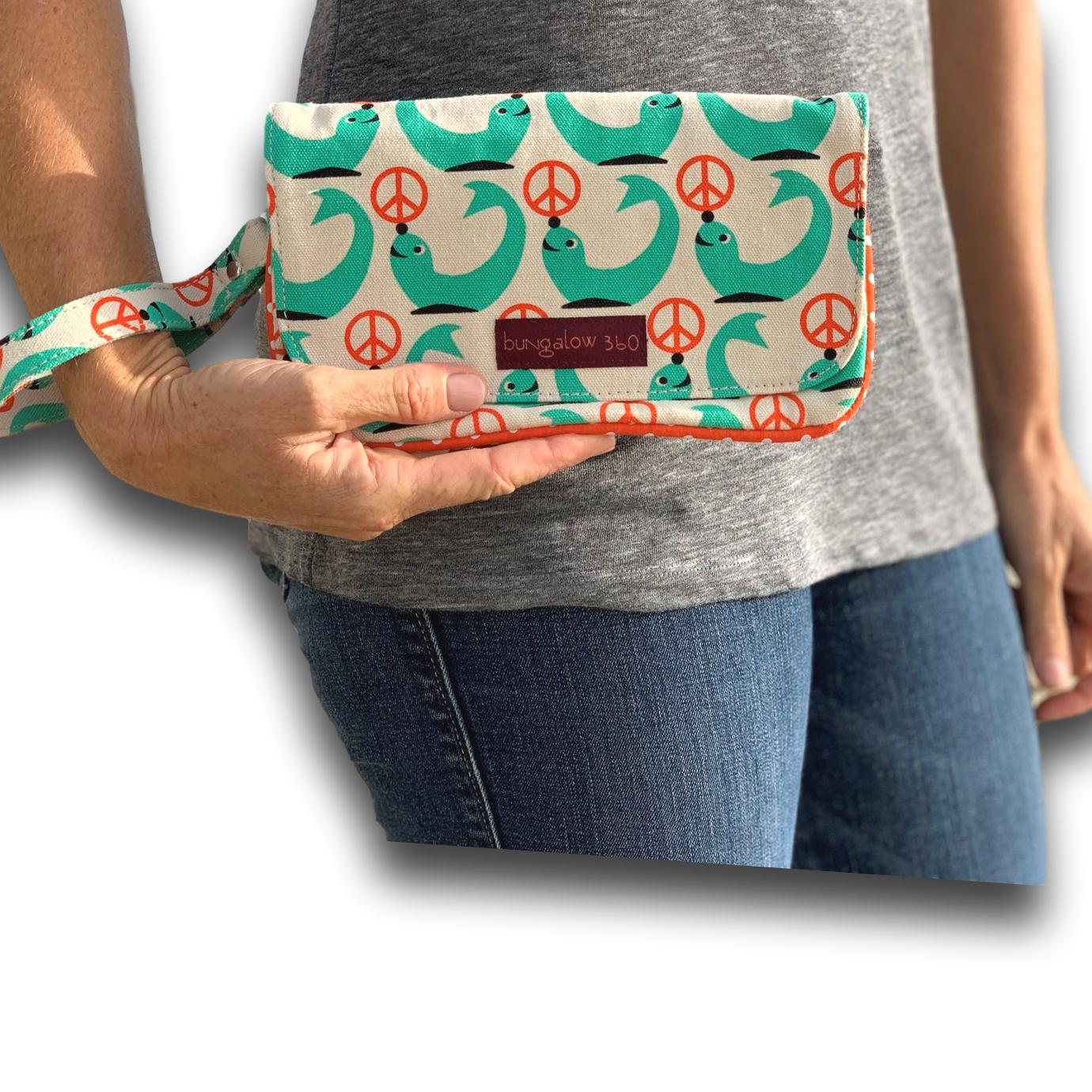 Wristlet Seal